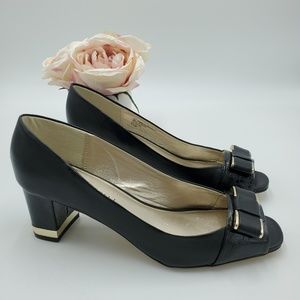 Karen Scott peep toe pumps heels kitten heel block